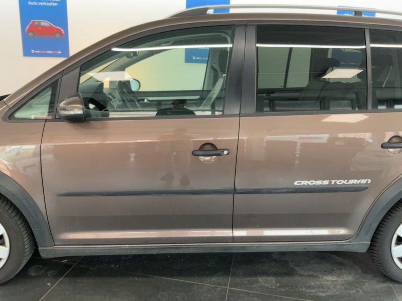 Volkswagen Touran 2.0 TDI CrossTouran 2014 – снимка 4