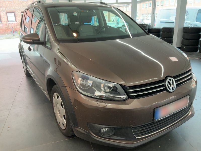 Volkswagen Touran 2.0 TDI CrossTouran 2014 – снимка 12