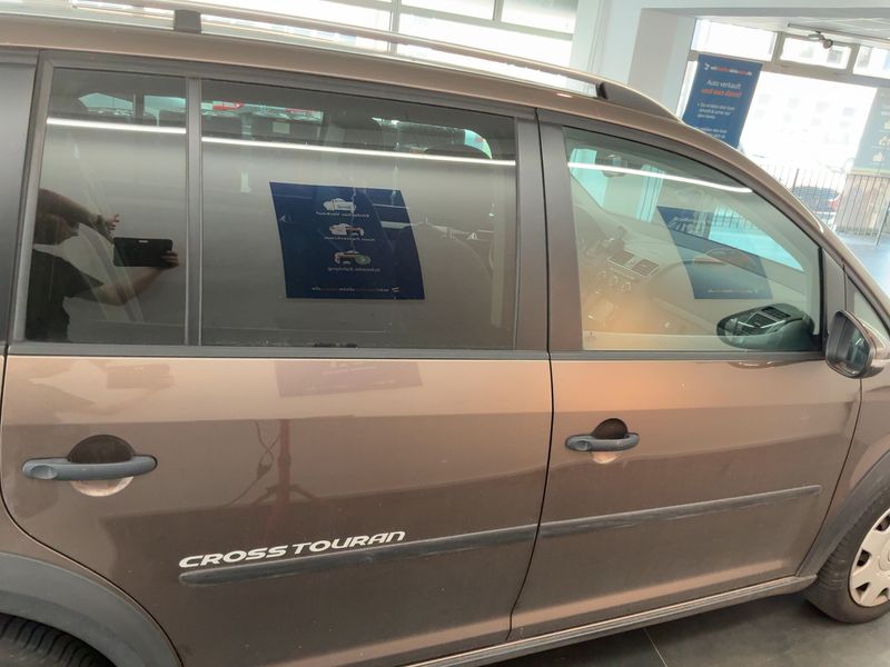 Volkswagen Touran 2.0 TDI CrossTouran 2014 – снимка 10