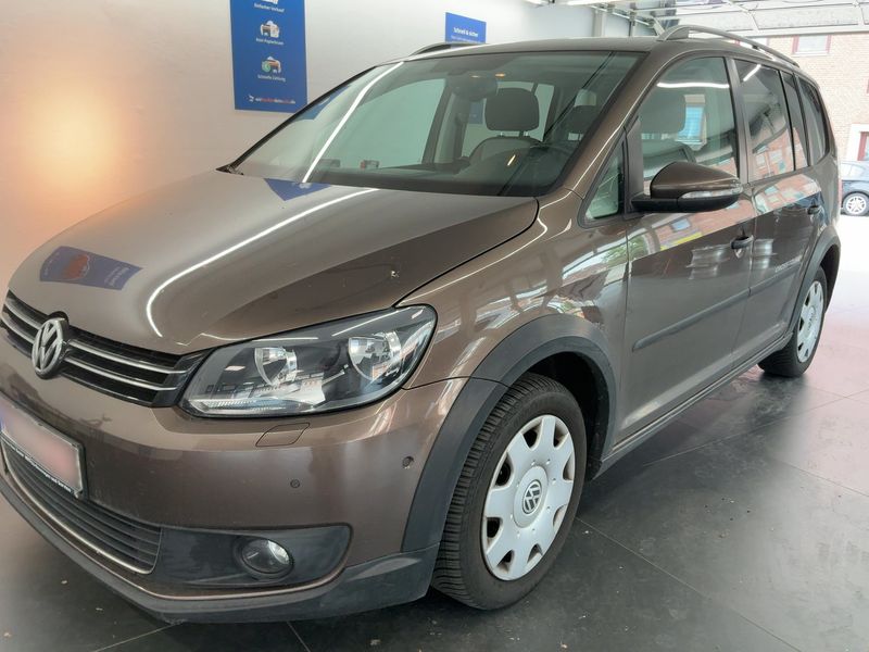 Volkswagen Touran 2.0 TDI CrossTouran 2014 – снимка 2