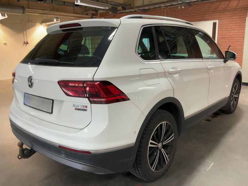 Volkswagen Tiguan 2.0 TDI Highline 4Motion BlueMotion Tech 2017 – снимка 8