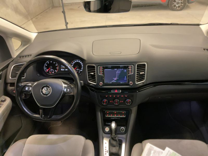 Volkswagen Sharan 1.4 TSI Highline BlueMotion Tech 2019 – снимка 17