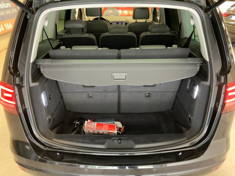 Volkswagen Sharan 1.4 TSI Highline BlueMotion Tech 2019 – снимка 15