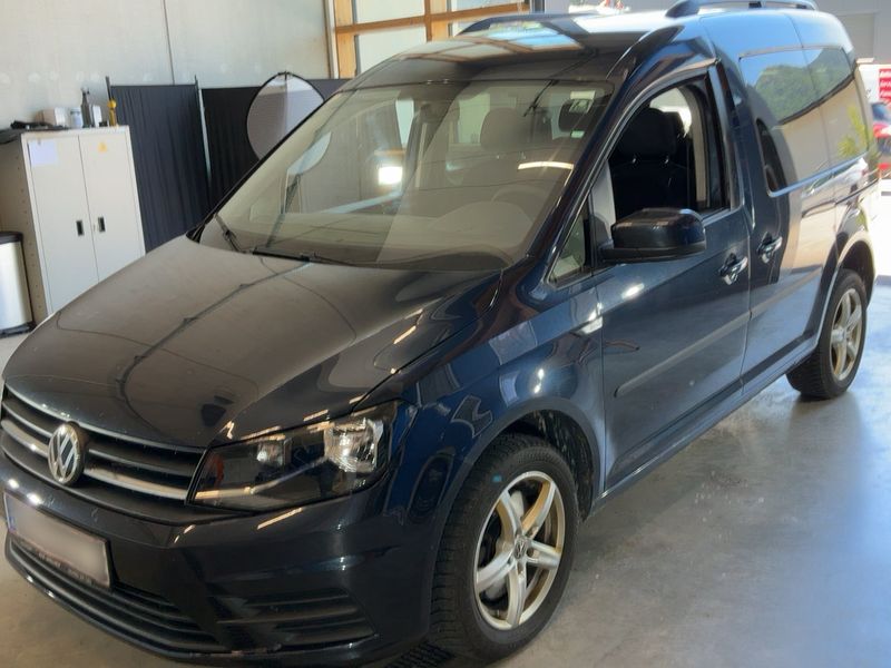 Volkswagen Caddy 2.0 TDI Trendline 4Motion BlueMotion Tech 2015 – снимка 2