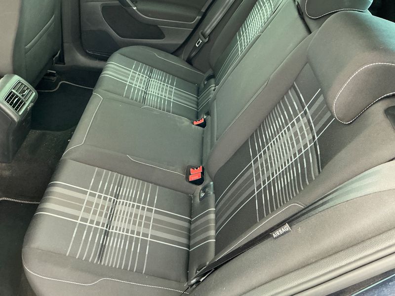 Volkswagen Golf VII 1.2 TSI Lounge BlueMotion Tech 2015 – снимка 33