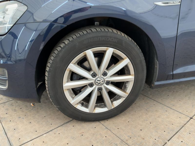Volkswagen Golf VII 1.2 TSI Lounge BlueMotion Tech 2015 – снимка 3