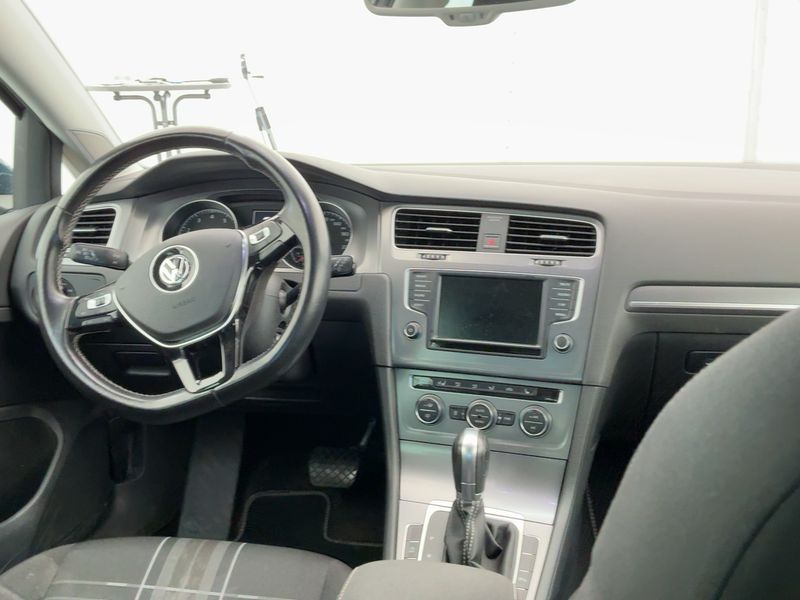 Volkswagen Golf VII 1.2 TSI Lounge BlueMotion Tech 2015 – снимка 17