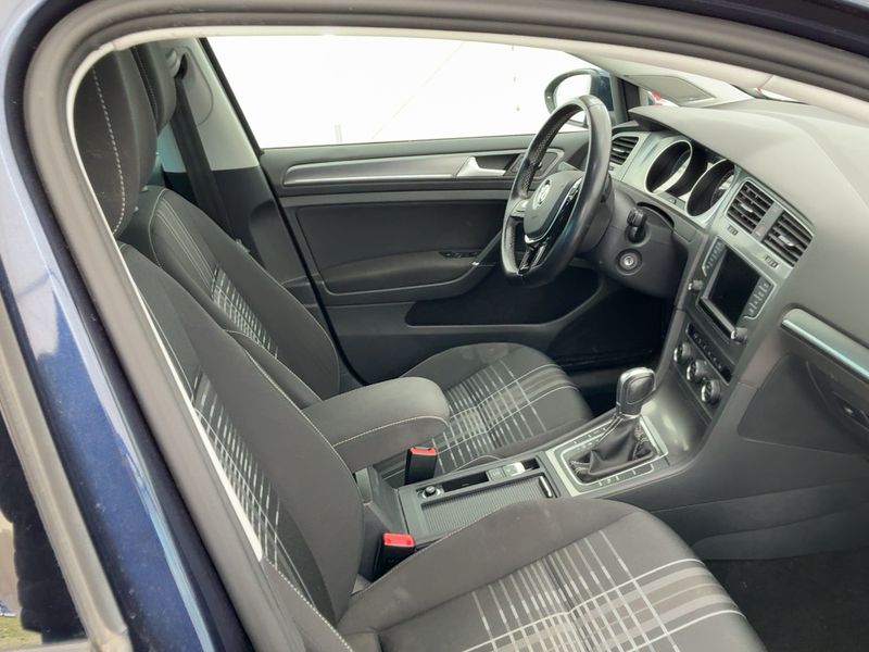 Volkswagen Golf VII 1.2 TSI Lounge BlueMotion Tech 2015 – снимка 16