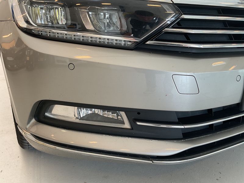 Volkswagen Passat 1.6 TDI Carat BlueMotion Tech 2016 – снимка на щета 33