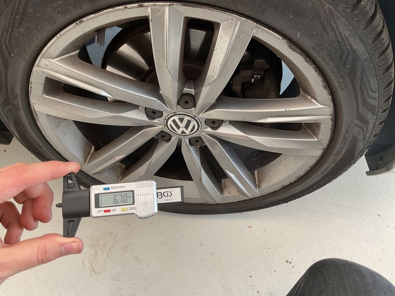 Volkswagen Passat 1.6 TDI Carat BlueMotion Tech 2016 – снимка 11