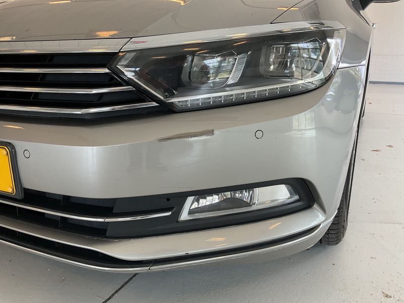 Volkswagen Passat 1.6 TDI Carat BlueMotion Tech 2016 – снимка на щета 34