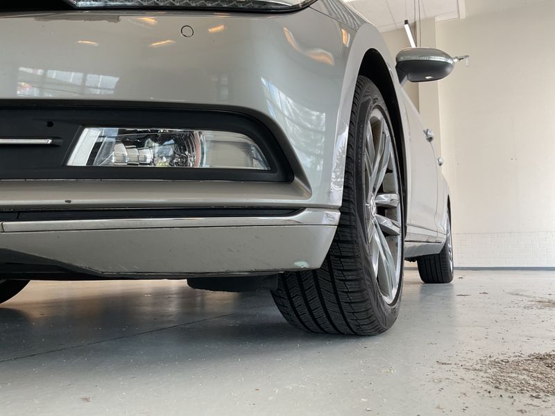 Volkswagen Passat 1.6 TDI Carat BlueMotion Tech 2016 – снимка 23