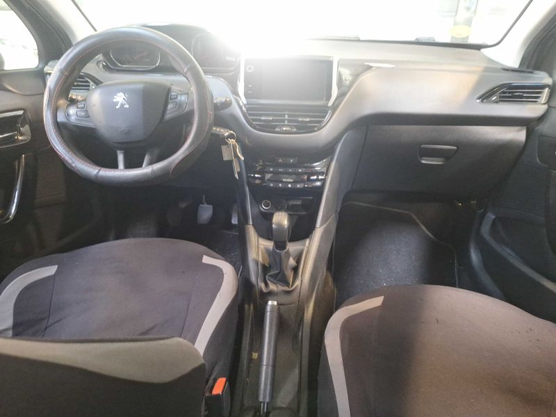 Peugeot 208 1.6 HDi Affaire Pack CD Clim Confort 2015 – снимка 11