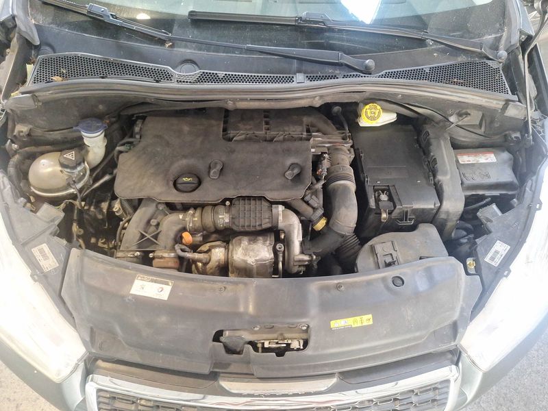 Peugeot 208 1.6 HDi Affaire Pack CD Clim Confort 2015 – снимка 8