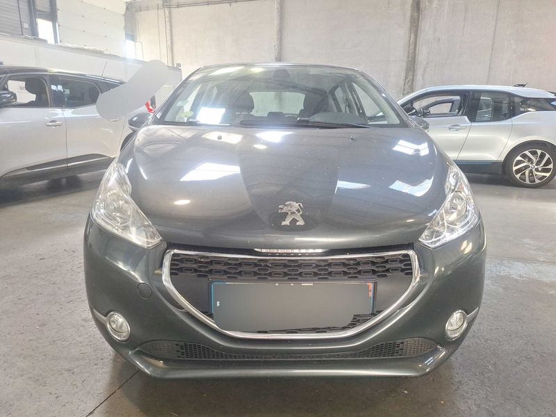 Peugeot 208 1.6 HDi Affaire Pack CD Clim Confort 2015 – снимка 7