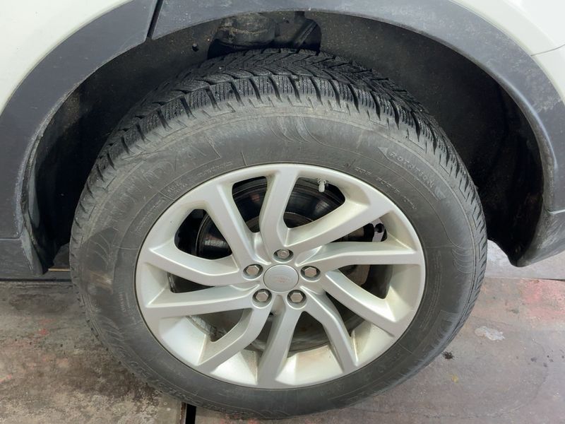 Land Rover Discovery Sport 2.0 Td4 SE AWD 2019 – снимка 5