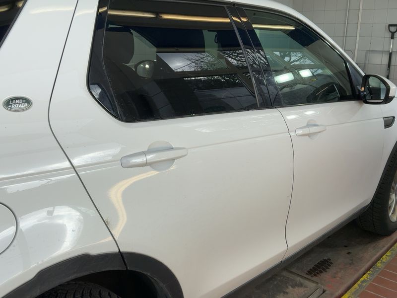 Land Rover Discovery Sport 2.0 Td4 SE AWD 2019 – снимка 10