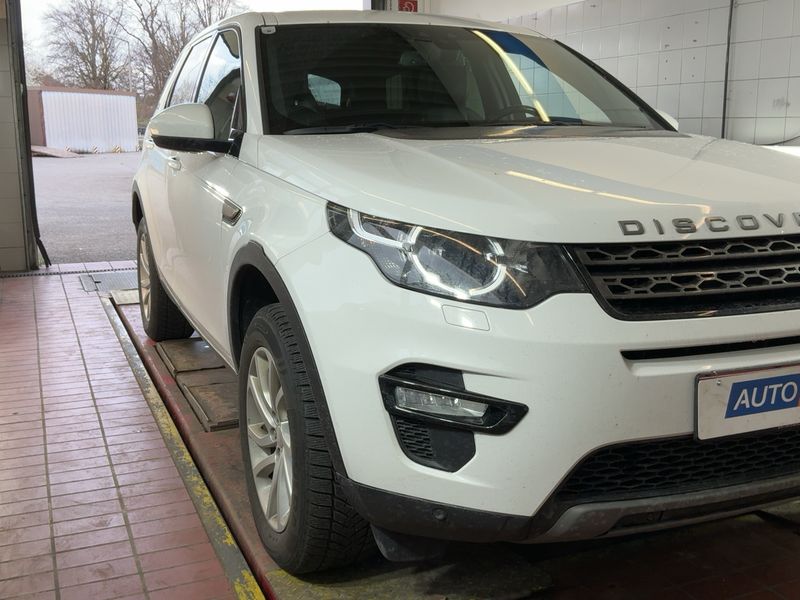 Land Rover Discovery Sport 2.0 Td4 SE AWD 2019 – снимка 12