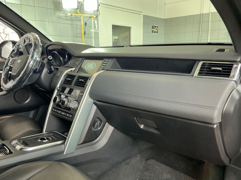 Land Rover Discovery Sport 2.0 Td4 SE AWD 2019 – снимка 26