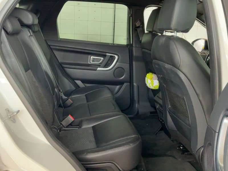 Land Rover Discovery Sport 2.0 Td4 SE AWD 2019 – снимка 20