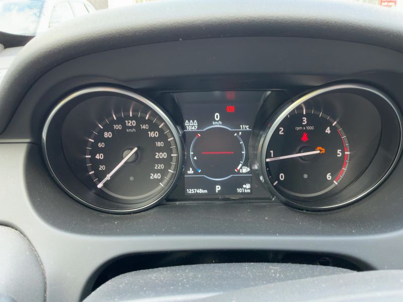 Land Rover Discovery Sport 2.0 Td4 SE AWD 2019 – снимка 19