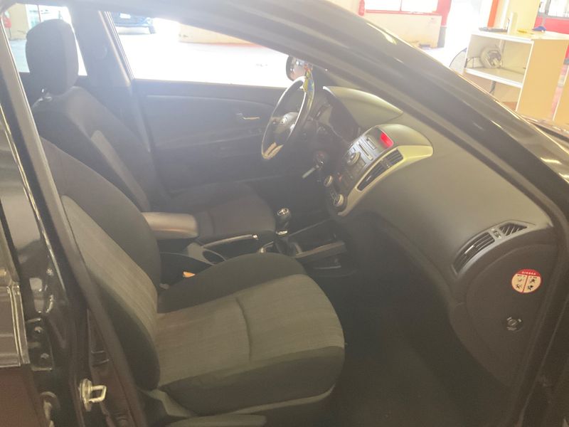 Kia cee'd 1.6 CRDi Active 2010 – снимка 3