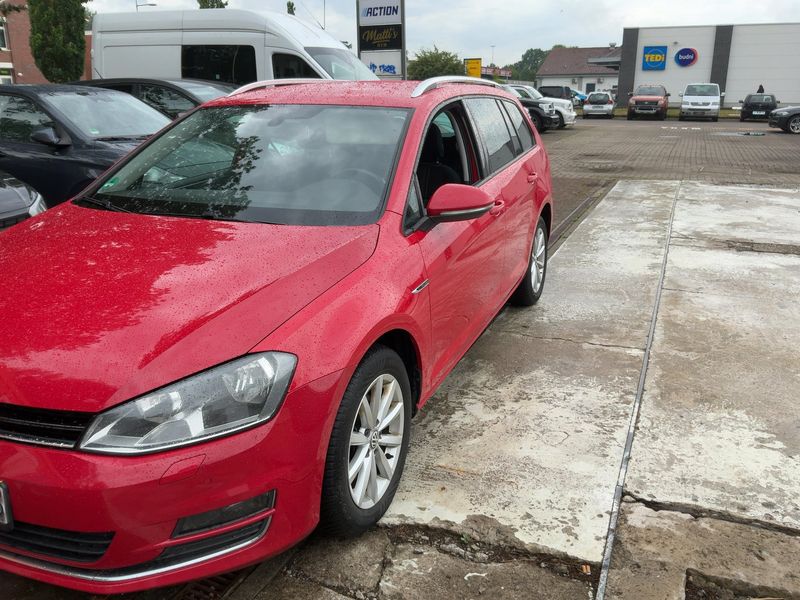 Volkswagen Golf VII 2.0 TDI Lounge BlueMotion Tech 2015 – снимка 2