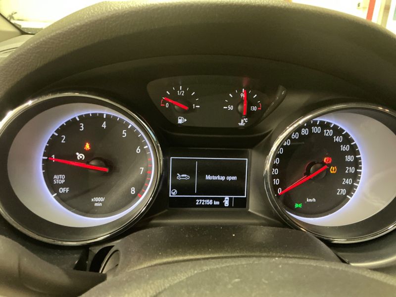 Opel Astra 1.0 Turbo Edition Start/Stop 2018 – снимка 4