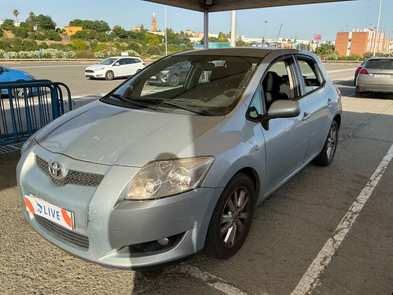 Toyota Auris 2.0 D-4D Sol 2007 – снимка 1