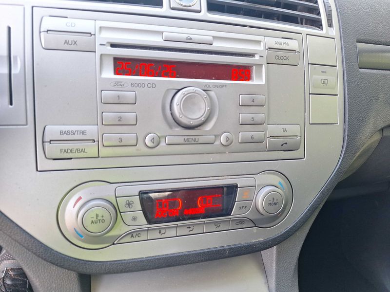 Ford Kuga 2.0 TDCi Trend 2012 – снимка 35