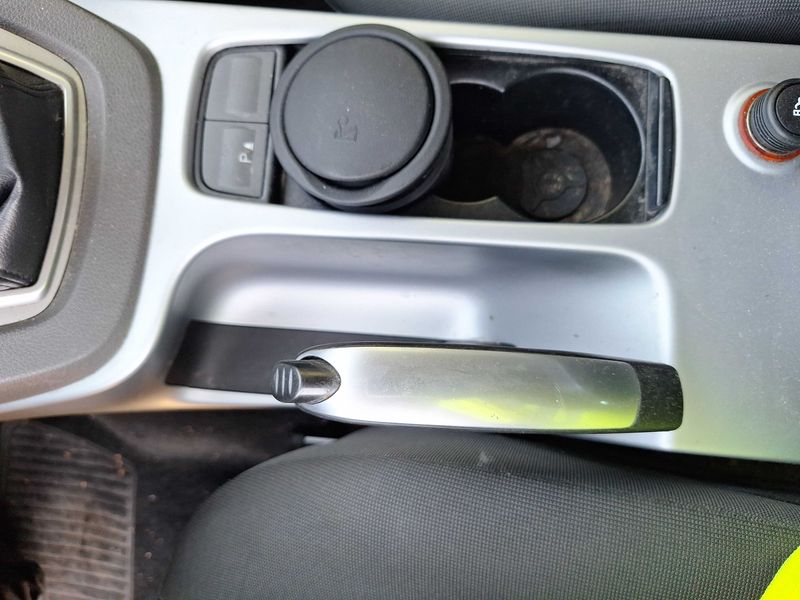 Ford Kuga 2.0 TDCi Trend 2012 – снимка 37