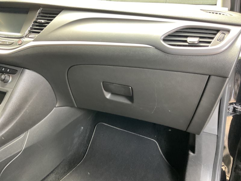 Opel Astra 1.5 CDTI Edition Start/Stop 2020 – снимка 32