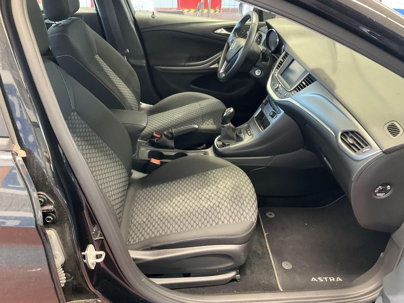 Opel Astra 1.5 CDTI Edition Start/Stop 2020 – снимка 16