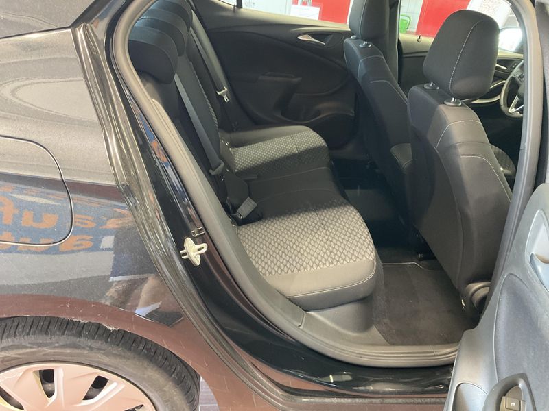 Opel Astra 1.5 CDTI Edition Start/Stop 2020 – снимка 19