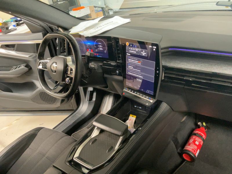 Renault Austral 1.2 Hybrid E-Tech Techno 2024 – снимка 17