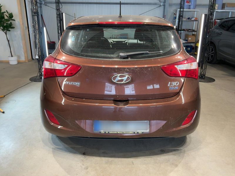 Hyundai i30 1.6 CRDi Style 2014 – снимка 7