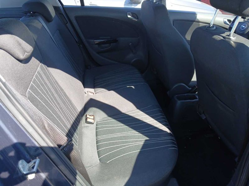 Opel Corsa 1.3 CDTI Edition "111 Jahre" 2010 – снимка 13