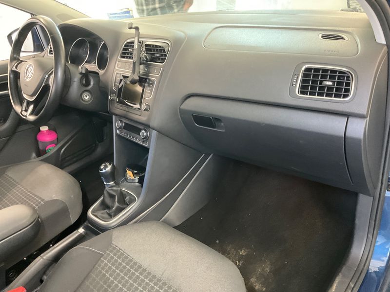 Volkswagen Polo 1.0 Comfortline BlueMotion Tech 2014 – снимка 23