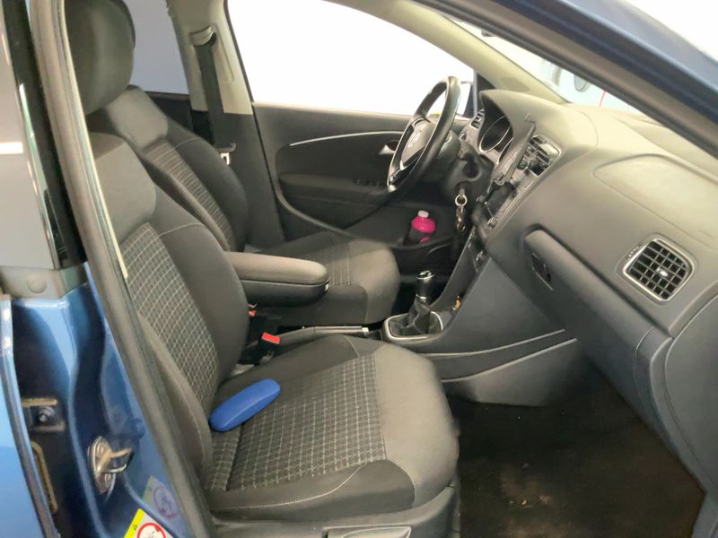 Volkswagen Polo 1.0 Comfortline BlueMotion Tech 2014 – снимка 16