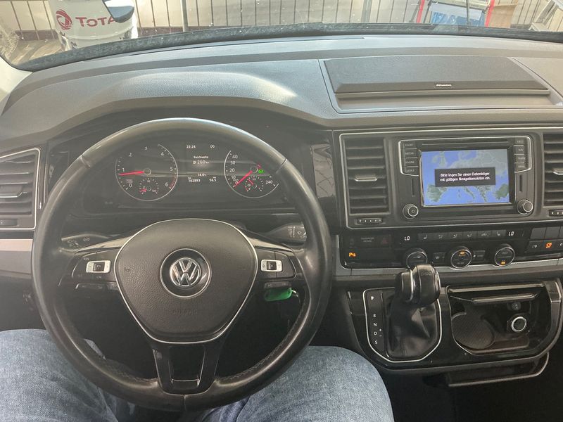 Volkswagen T6 Multivan 2.0 TDI Highline 2016 – снимка 18