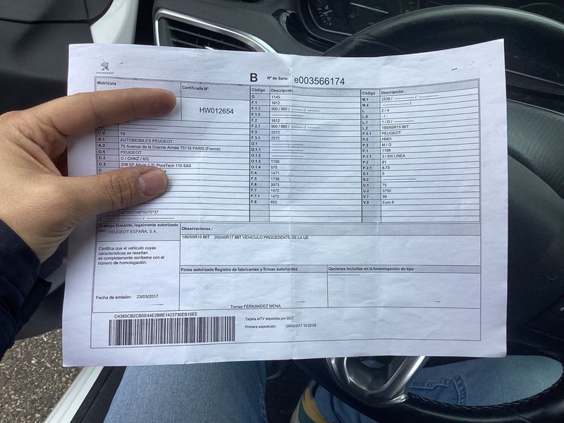 Peugeot 208 1.2 PureTech Allure 2017 – снимка 21