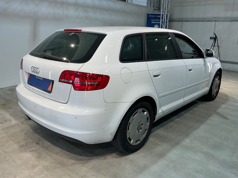 Audi A3 Sportback 1.4 TFSI Attraction 2009 – снимка 2