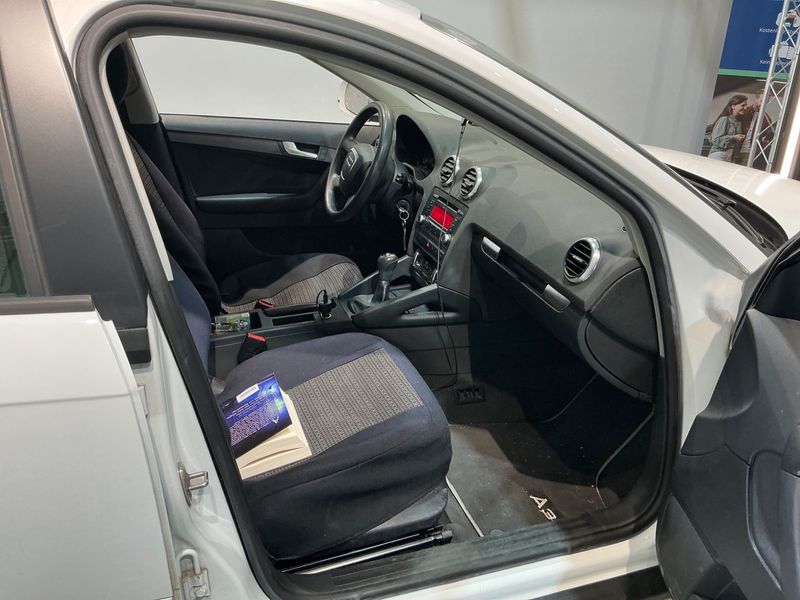 Audi A3 Sportback 1.4 TFSI Attraction 2009 – снимка 3