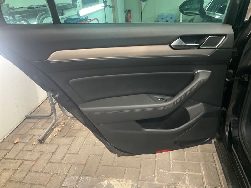 Volkswagen Passat 2.0 TDI Highline 4Motion BlueMotion Tech 2017 – снимка 53
