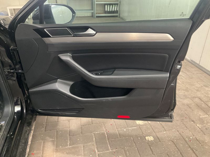 Volkswagen Passat 2.0 TDI Highline 4Motion BlueMotion Tech 2017 – снимка 44