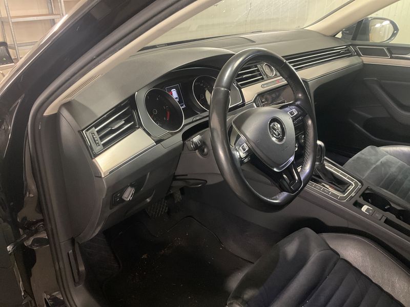 Volkswagen Passat 2.0 TDI Highline 4Motion BlueMotion Tech 2017 – снимка 55