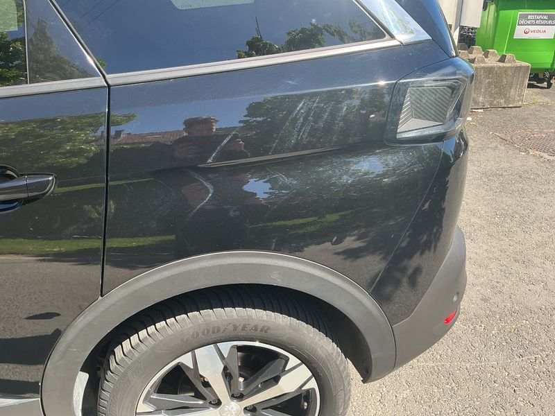 Peugeot 5008 1.5 Blue-HDi Allure 2021 – снимка 31