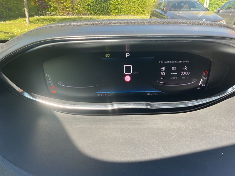 Peugeot 5008 1.5 Blue-HDi Allure 2021 – снимка 18
