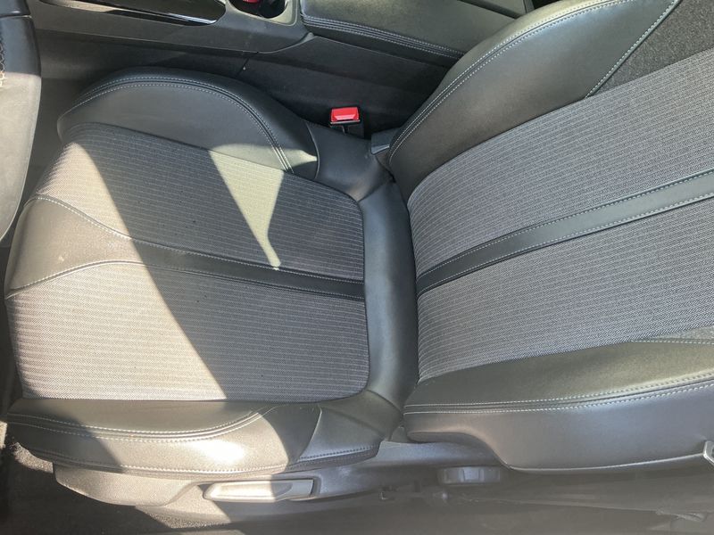 Peugeot 5008 1.5 Blue-HDi Allure 2021 – снимка 25