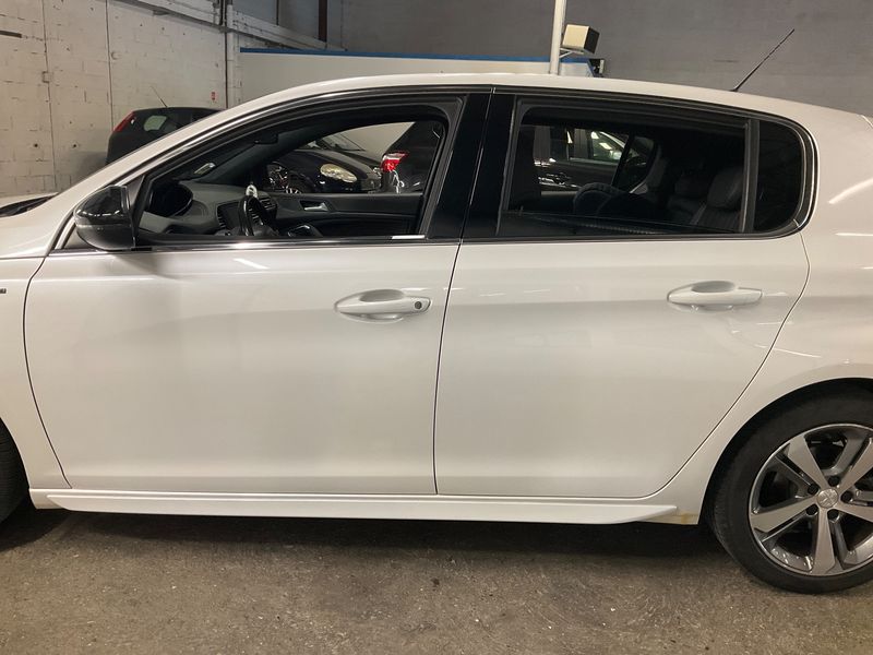 Peugeot 308 1.5 Blue-HDi GT Line 2018 – снимка 4